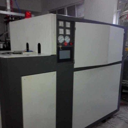 黃巖燊格塑料機械 眼藥水瓶全自動吹瓶機 藥瓶生產(chǎn)設備手插式吹