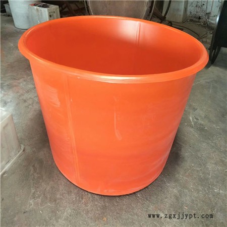 河南駐馬店 3噸pe塑料儲(chǔ)罐8噸外加劑儲(chǔ)罐 批發(fā)供應(yīng)
