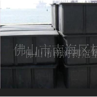 滾塑浮箱，水上浮標，滾塑加工(圖)聯系人：易兵