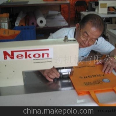 供應超聲波無紡布制袋機，環保袋，禮品袋，廣告袋設備