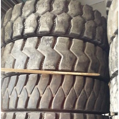【乾聚福鑫**二手礦花套頂胎 規格1200R20 輪胎