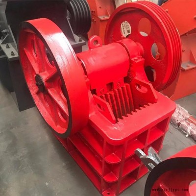 富德PE-400*600碎石機械設(shè)備小型輪胎式移動制砂機小型移動制砂機細(xì)鄂破大口徑礦山石料破碎機粗破機