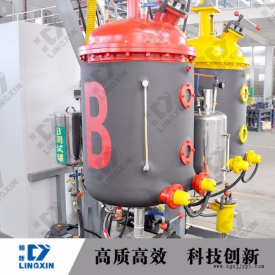 供應領新聚氨酯pu車庫門填充發泡機，門填充發泡設備
