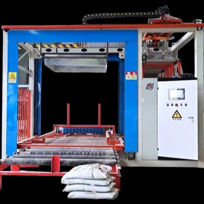 鄭州機械手編織袋碼垛機  肥料堆垛龍門式碼垛機 恒帆有機肥設備生產廠家